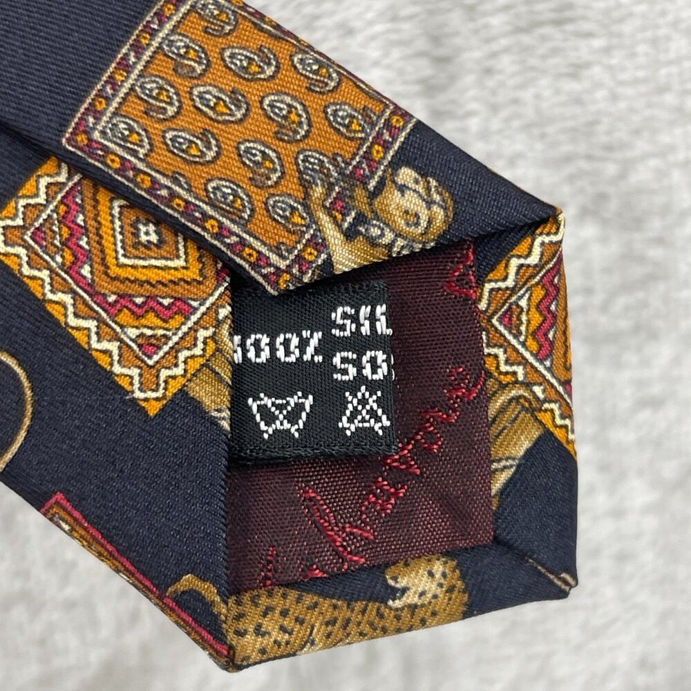 Salvatore Ferragamo Animal Print Lion Cheetah Elephant 100% Silk Tie Italy - Picture 7 of 10